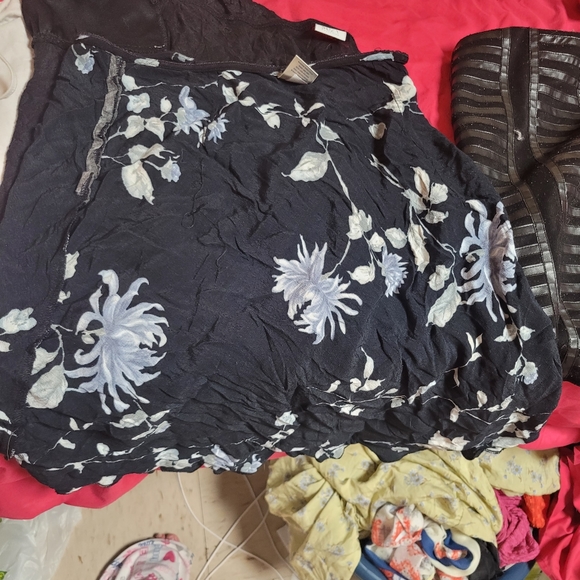 Tank tops - Picture 3 of 3